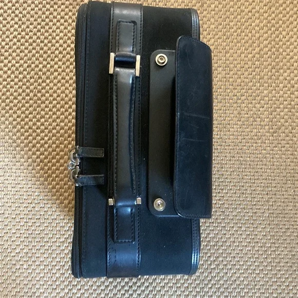 Gucci Black Travel Bag - Picture 5 of 15